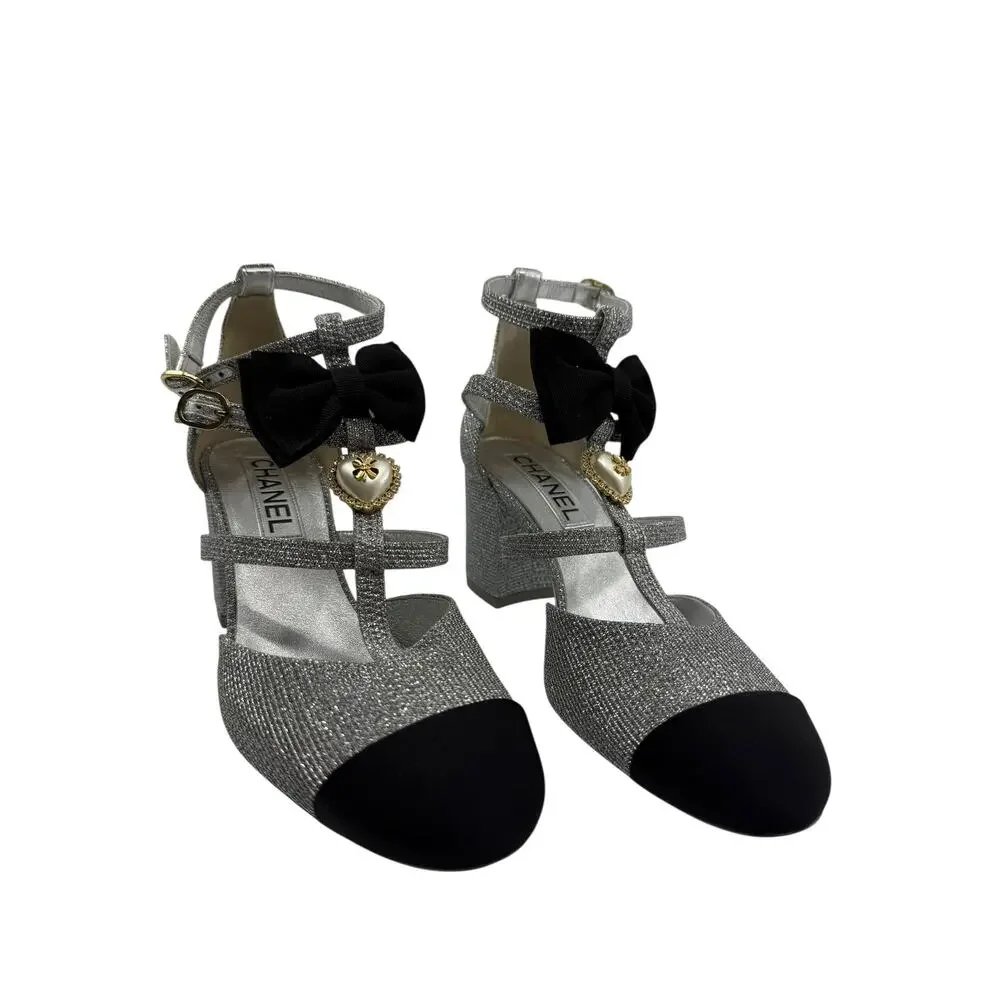 Chanel Mary Janes (38/8)